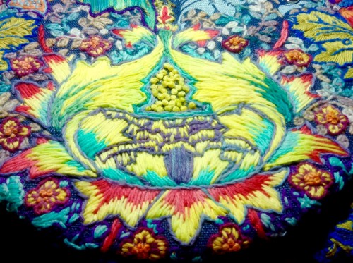 Crewel Embroidery. Wool on linen tea-towel. Renata Bursten.